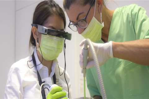 What 5 qualities make a good dental assistant?