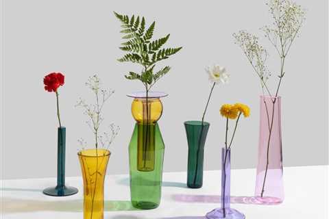 Sea Anemone Inspired This System of Translucent Vases