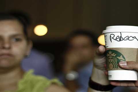 Starbucks cup lids are falling off — it's not your imagination. Workers say it's a problem.