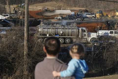 Critical Mass With Law.com's Amanda Bronstad: Lawyers Inspecting Derailment Site Pressure Norfolk..