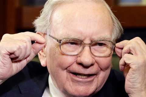 Elon Musk says Warren Buffett should run the US Treasury - and the investor could do the job in..