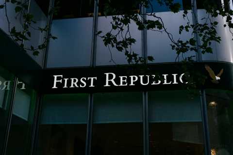 First Republic’s Shares Slide as Its Fate Remains Uncertain