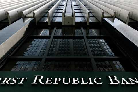 First Republic Struggles to Find a Deal as Biden Officials Weigh a Response