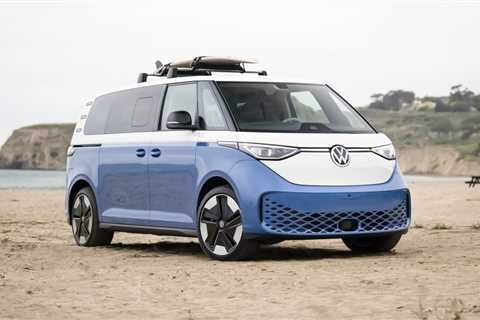 VW bus is reborn in America as the electric, three-row 2025 VW ID. Buzz