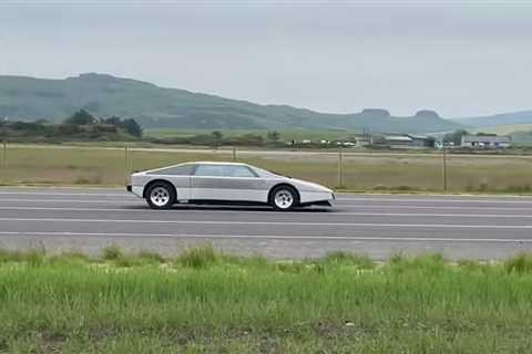 1979 Aston Martin Bulldog hits 200 mph as promised, 44 years later