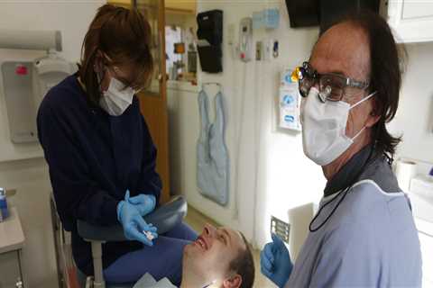 How Wheelchair Users Can Easily Access Dental Care