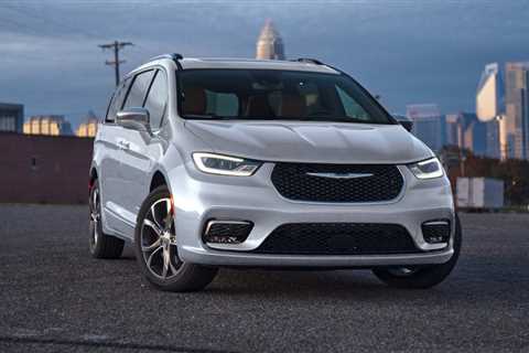 2024 Chrysler Pacifica Review: Plug-In Hybrid is still the one to get