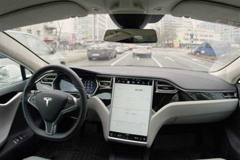 Outcome of 'Self-Driving' Vehicle Suits May Hinge on Innovators' Risk-Management Strategies