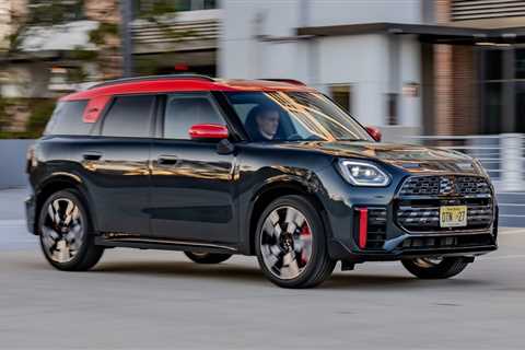 Mini John Cooper Works Countryman revealed with more power