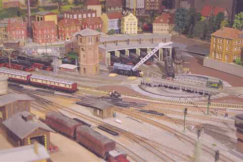 Model Train Enthusiast Move from Manhattan to Queens