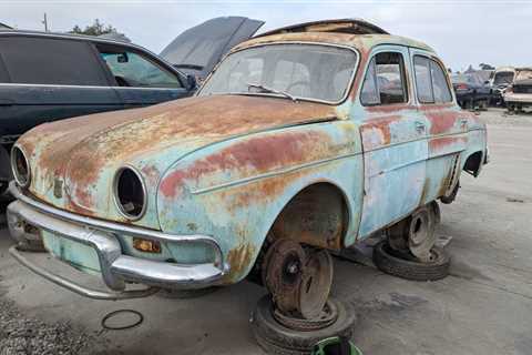 Junkyard Gem: 1960 Renault Dauphine