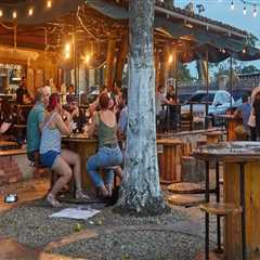 Must-Try Bars And Restaurants In Panama City, Florida