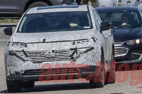 Redesigned Nissan Murano interior caught in new spy shots