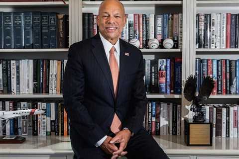 'A Bell That Cannot Be Unrung': Jeh Johnson Warns Against Threat of AI, Fake Info in Elections