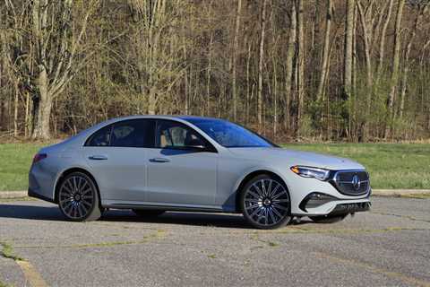 2024 Mercedes-Benz E-Class Review: The luxury and tech powerhouse you expect