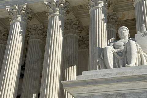 Venezuelans ask Supreme Court not to allow Trump administration to end their protected status