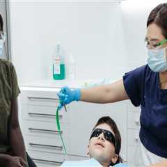 How Dental Hygienists and Dentists Collaborate to Support Comprehensive Oral Health