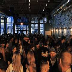How Music Bars in Tampa Quietly Contribute to Neighborhood Identity and Culture