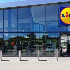 Lidl cuts prices on more than 1,200 products in £400m investment